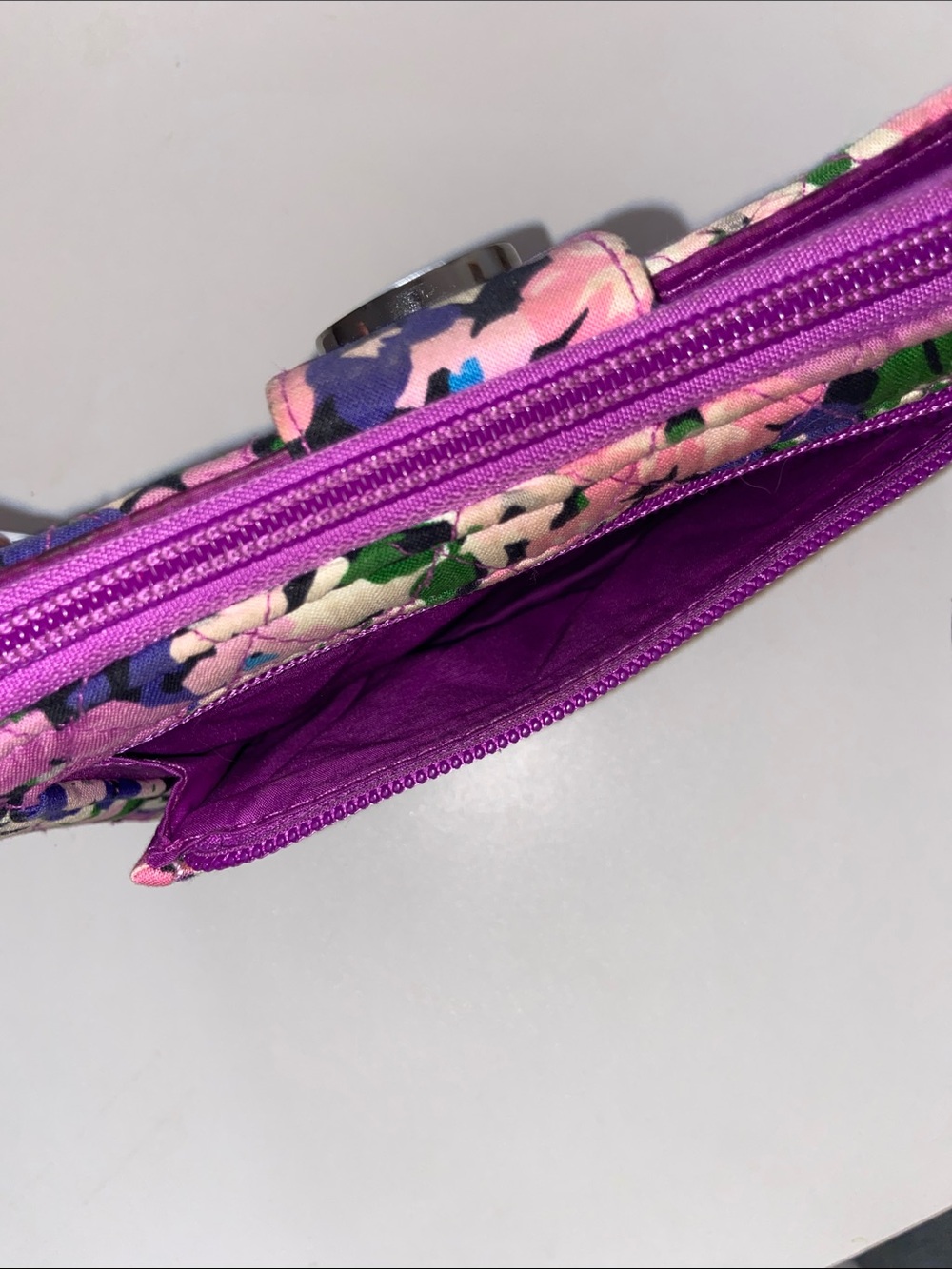 Kate Spade makeup bag by Clinic Michael Kors bag tag Vera Bradley wallet - Picture 15 of 15